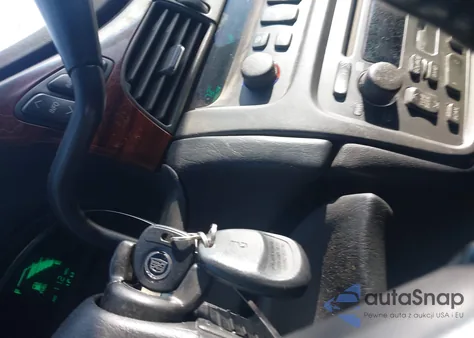 2003 Cadillac Deville Standard z USA, uszkodzony, nr VIN 1GEEH90Y43U550654